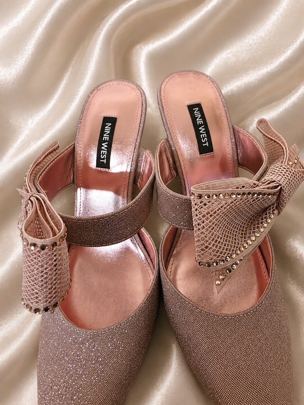 Beautiful Pink Glitter Pointed-Toe Heels with Bow Accent NWOT